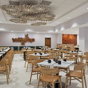 Sheraton Downtown Отель